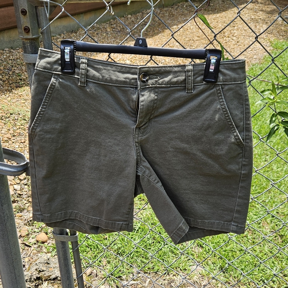 Women's a.n.a Green Twill Shorts Size 4
